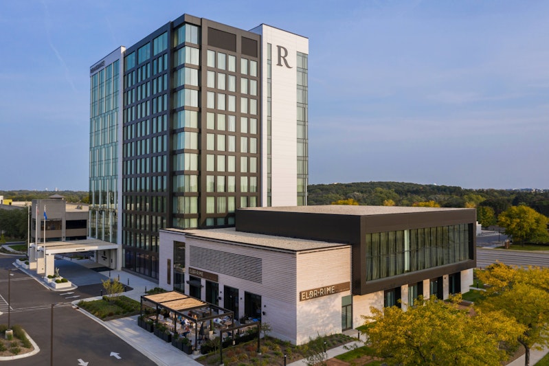 Renaissance Milwaukee West Hotel 4/57
