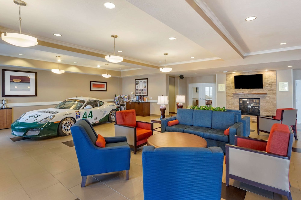 Comfort Inn & Suites Tooele-Salt Lake City 20/34