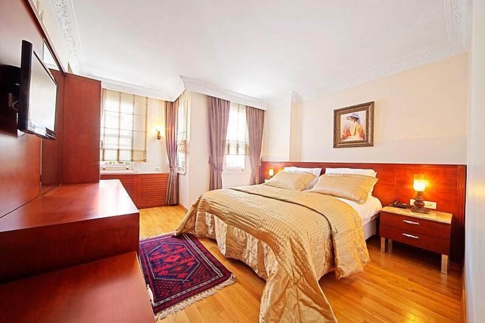 Dilhayat Kalfa Hotel 11/50