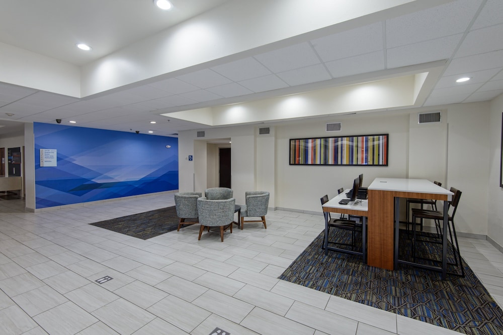 Holiday Inn Express Hotel & Suites Corpus Christi 30/44