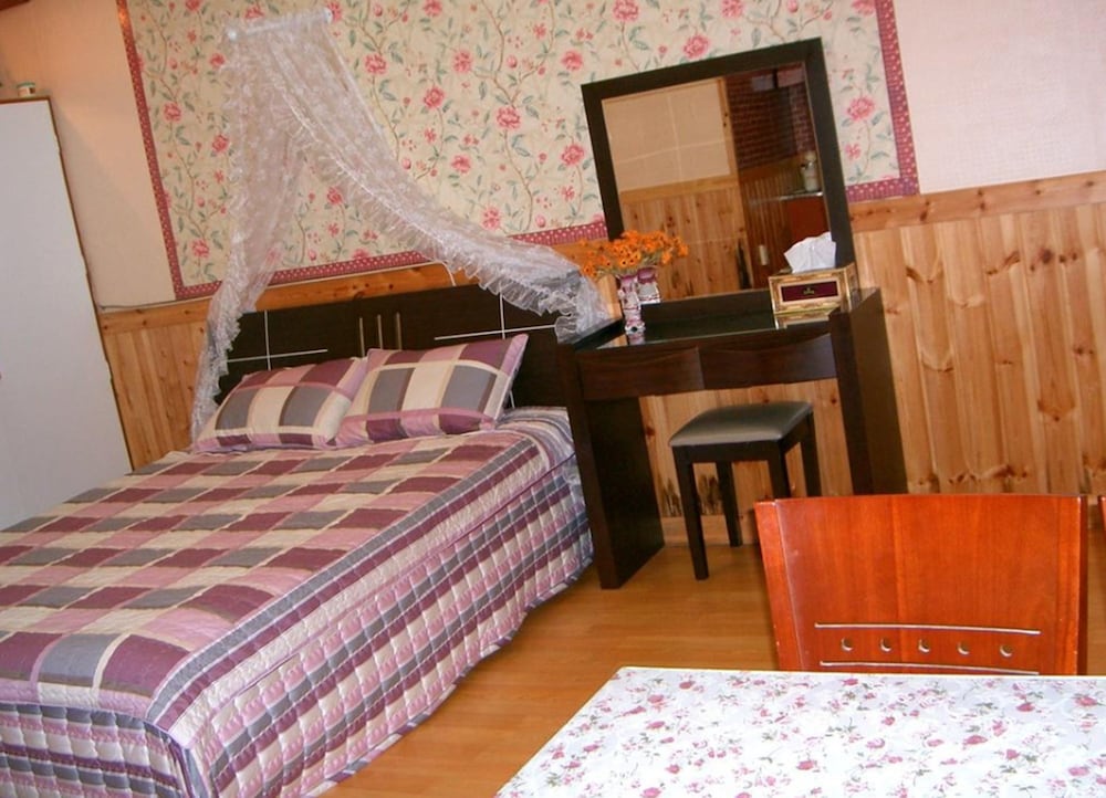 Nadeuli Pension 24/66