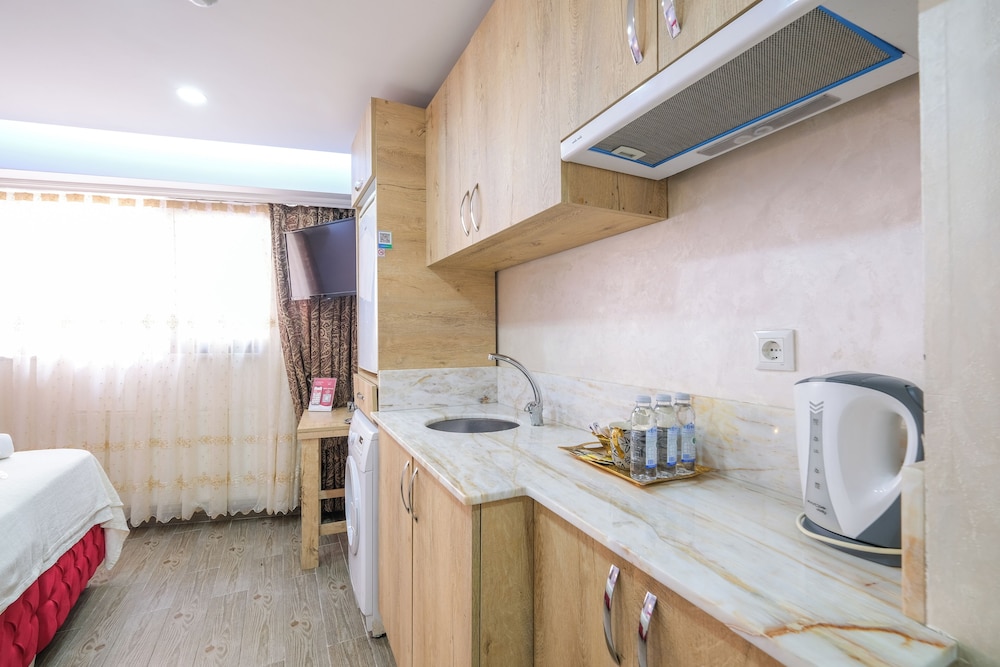 Loren Hotel Suites 46/50