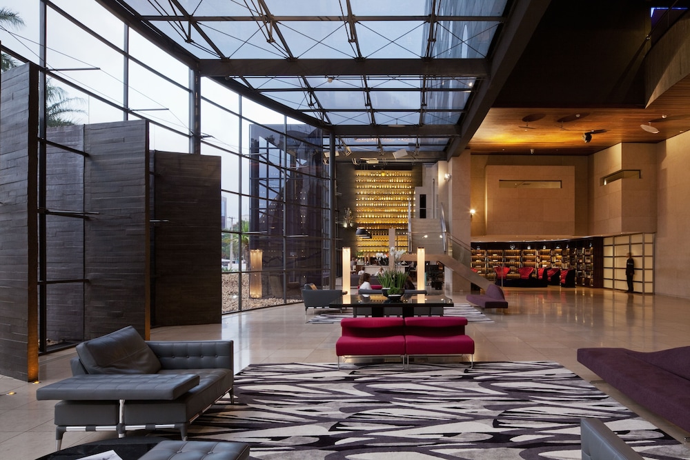 Hotel Unique 29/33
