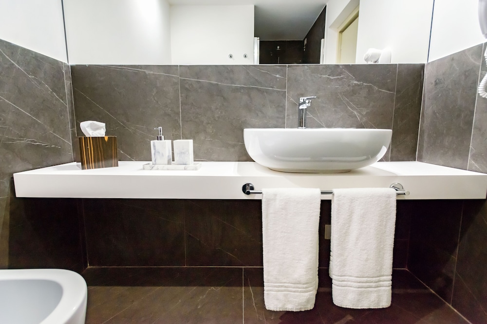 Hotel Politeama 18/69