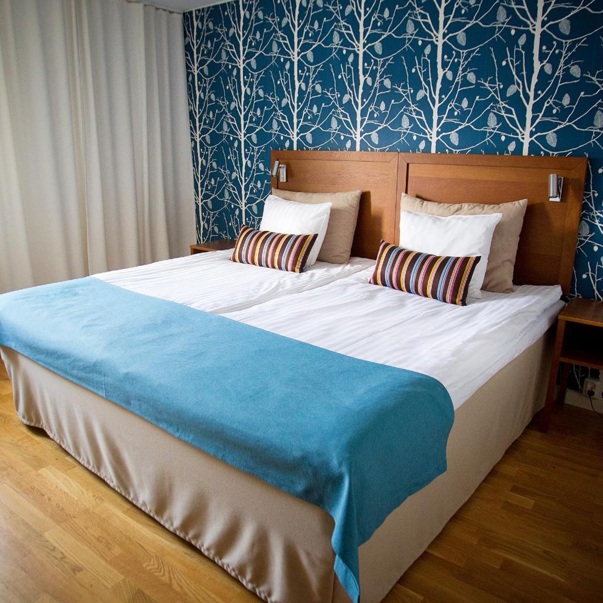 Standard, Double or Twin Bed