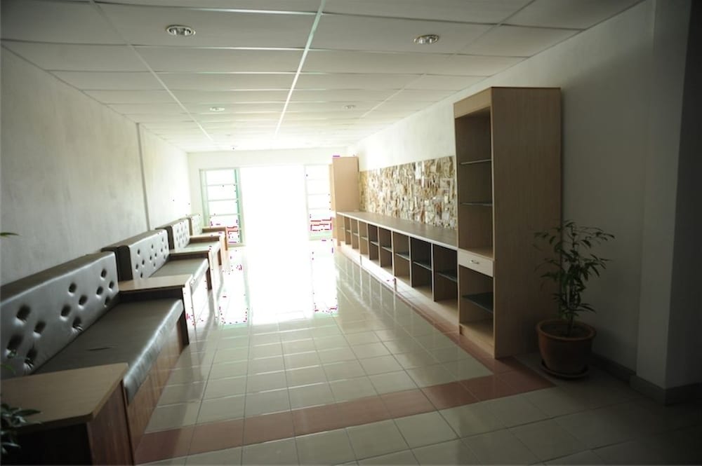Arwana Inn 49/54