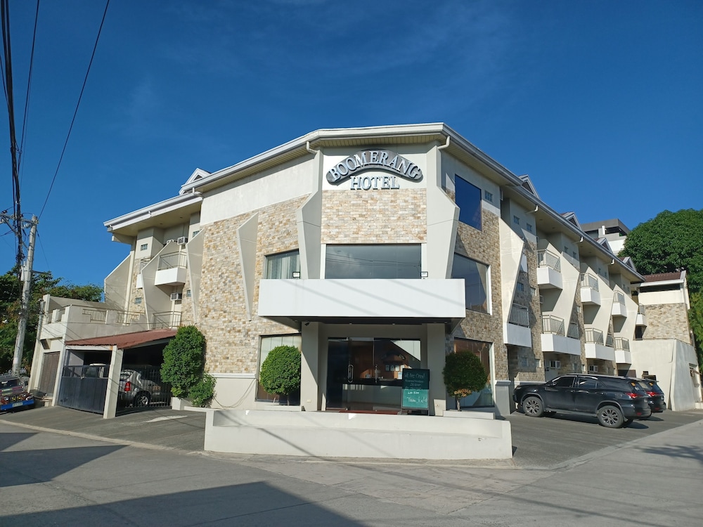 Boomerang Hotel 57/63