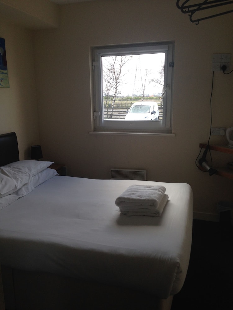 Metro Inns Falkirk 9/24