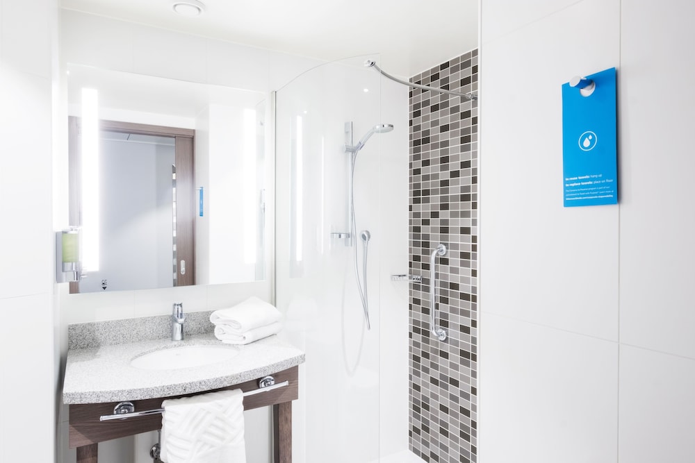 HAMPTON BY HILTON ABERDEEN AIRPORT 13/46