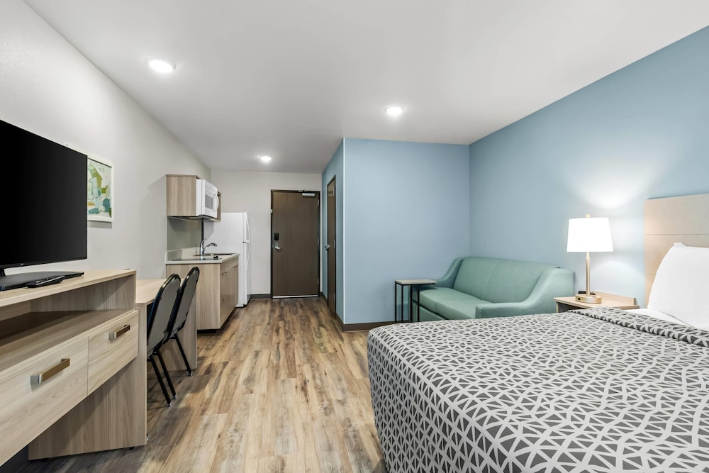 WoodSpring Suites Washington Meadowlands PA 23/45