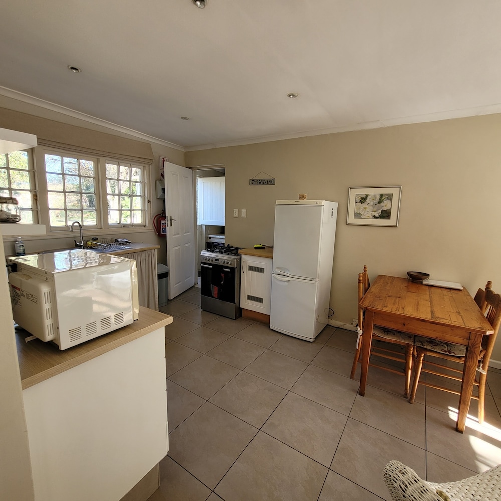 AppleBee Guest Cottages 9/50