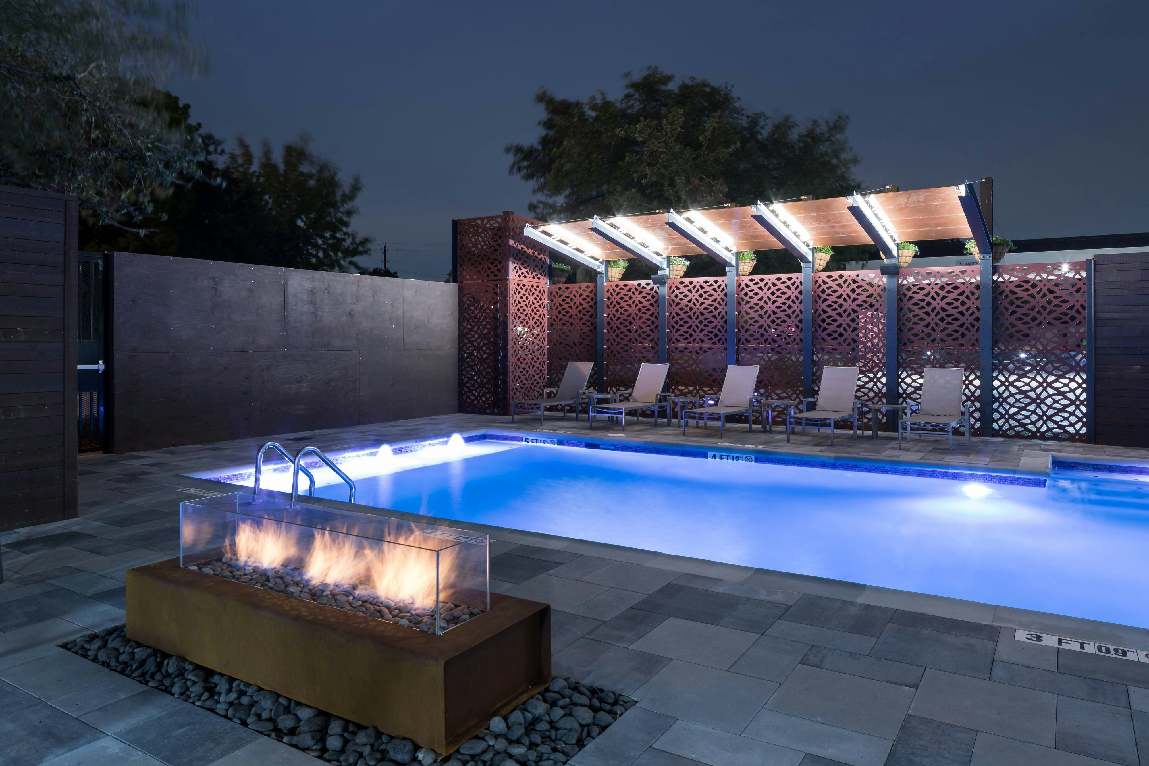 Courtyard Houston Heights I 10 7/22