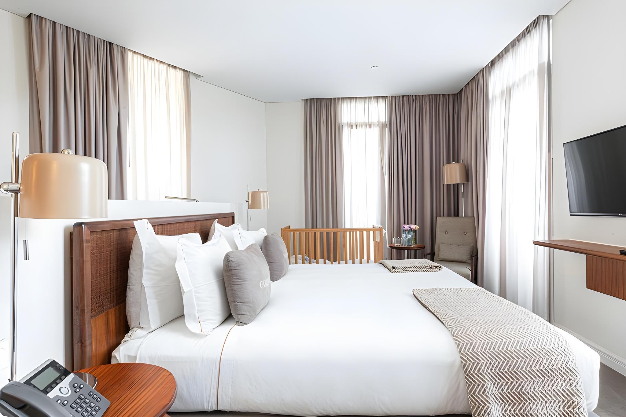 Family, Multiple Beds