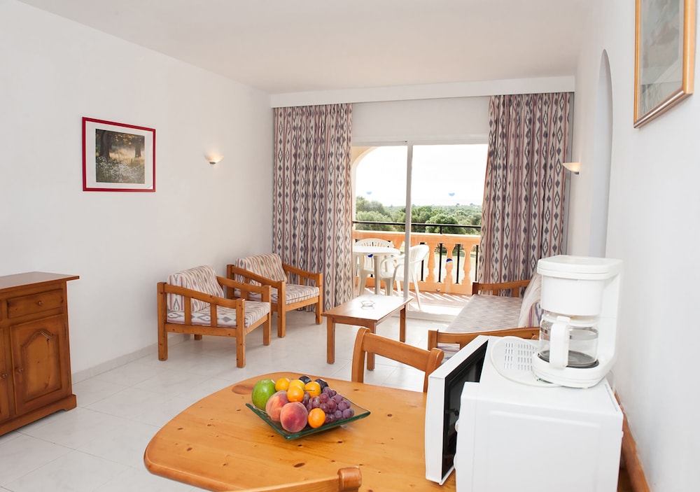 Apartamentos Sol Romantica by DOT Suites 33/57