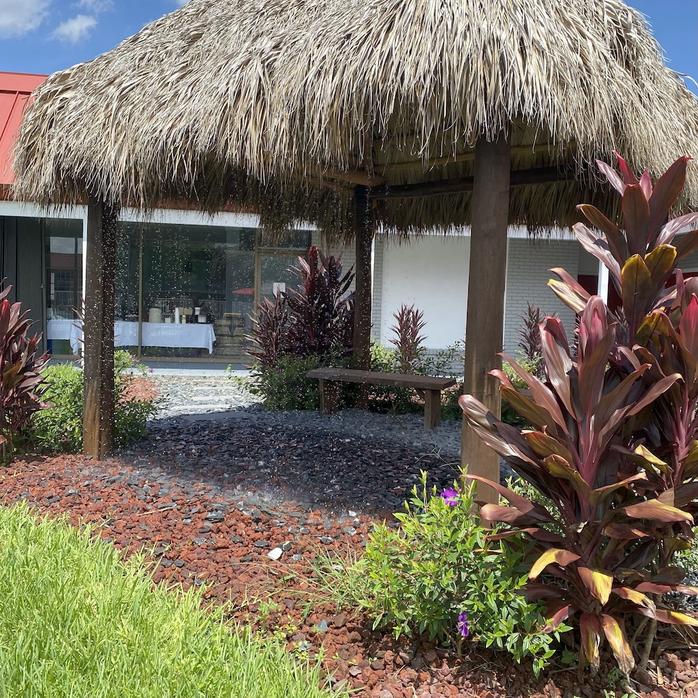 Vero Beach Inn & Suites 74/79