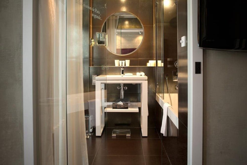 Le Pavillon Des Lettres Small Luxury Hotels of the World 49/53