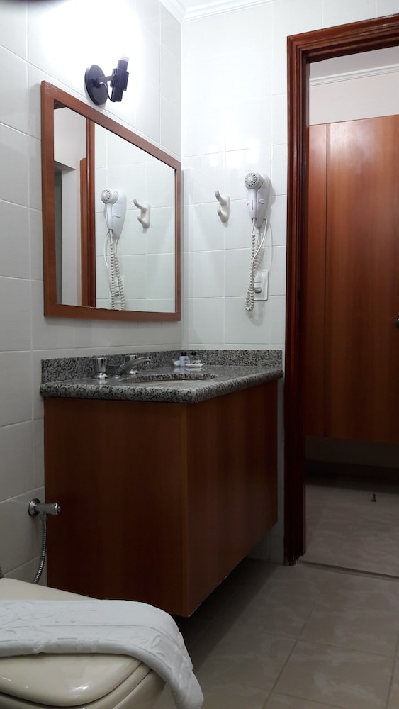 Biazi Plaza Hotel 2/28