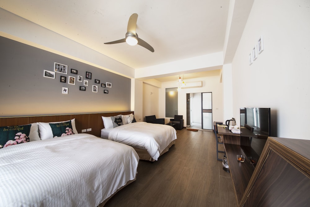 Brothers B&B 12/46