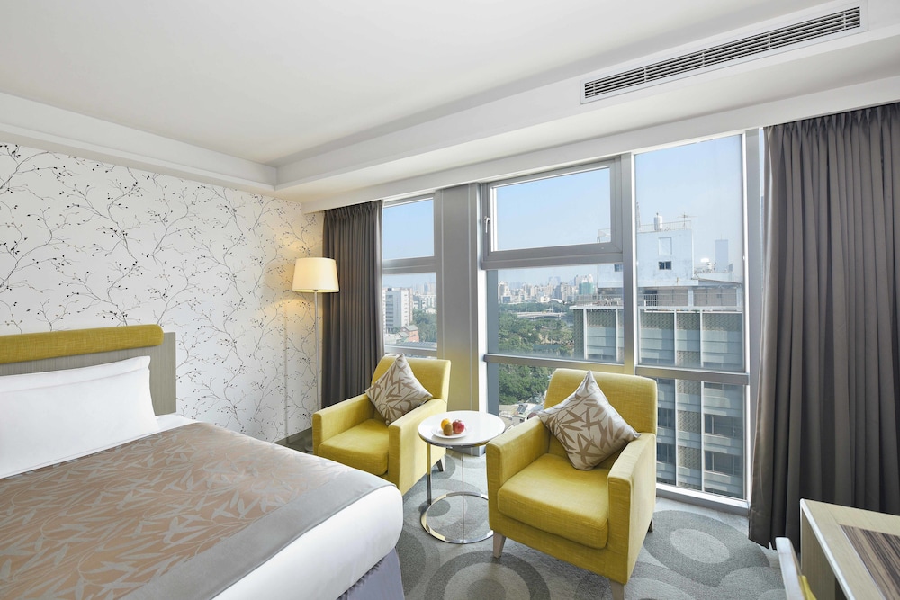SUPERIOR, CITY VIEW, EXECUTIVE LEVEL