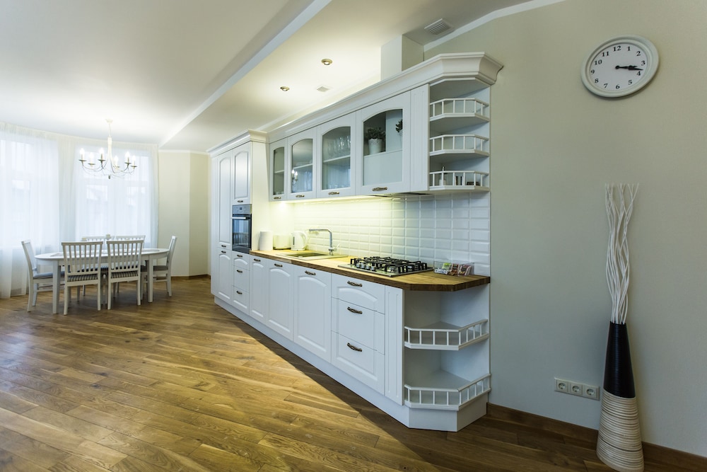 Ernesta Lux Apartments 9/50