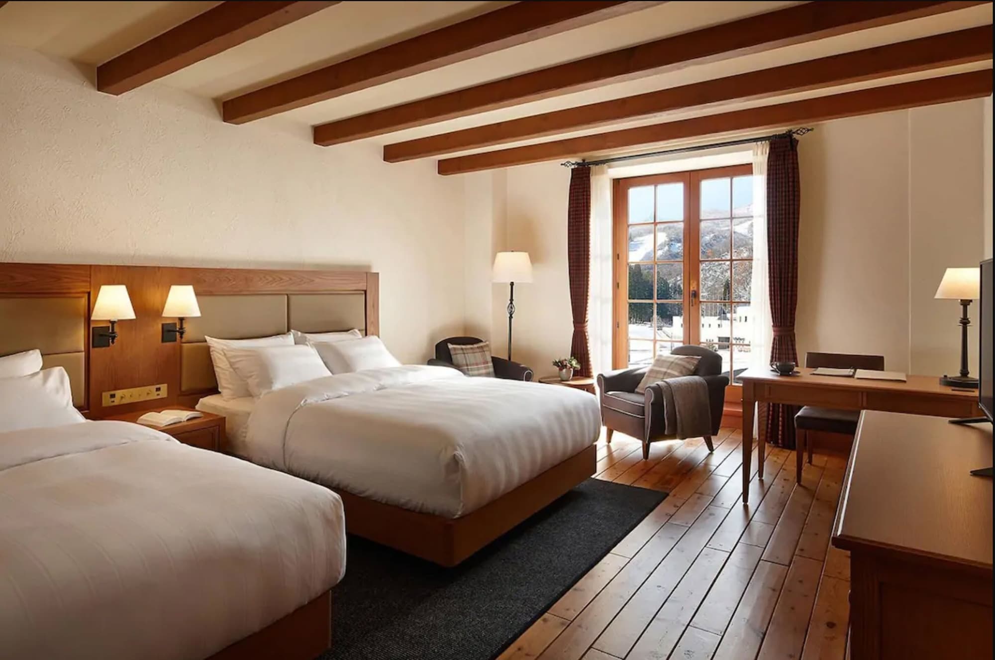 Deluxe, Family, Lodge, 1 Double and 1 Single Bed, 2 Beds