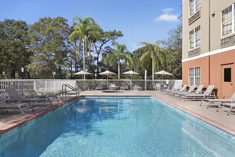 Holiday Inn Express Hotel & Suites Sarasota East - I-75 65/67