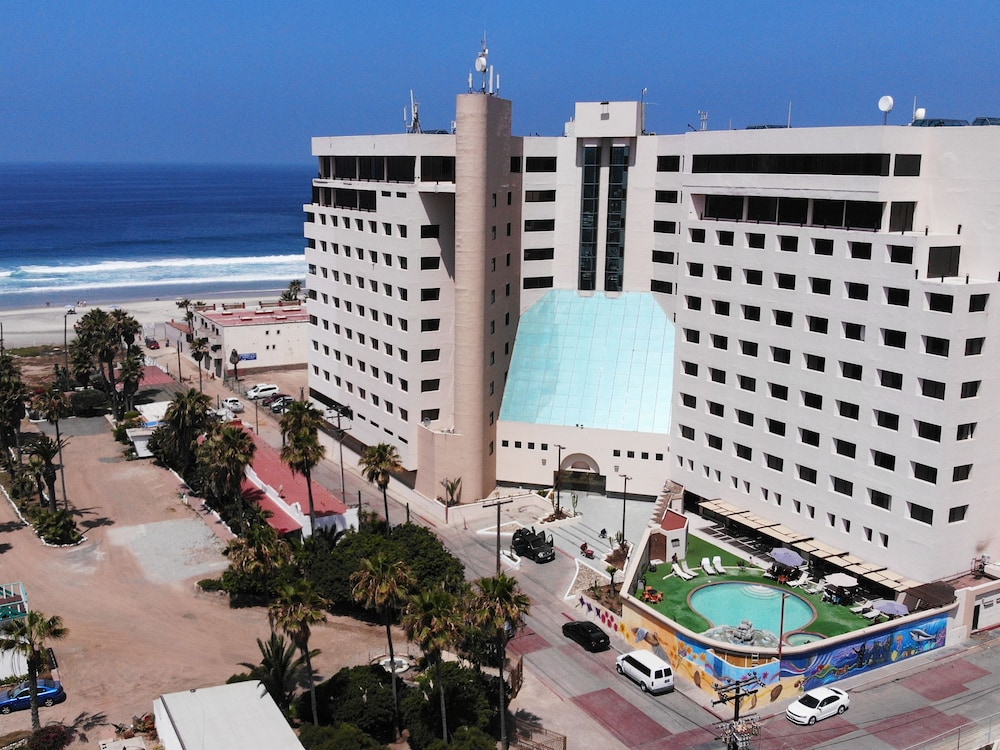 Corona Plaza Hotel 4/70