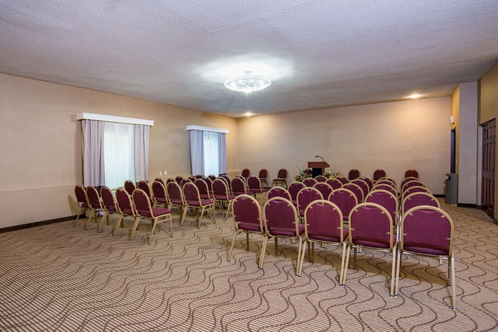 Comfort Inn Naugatuck-Shelton, CT 22/24