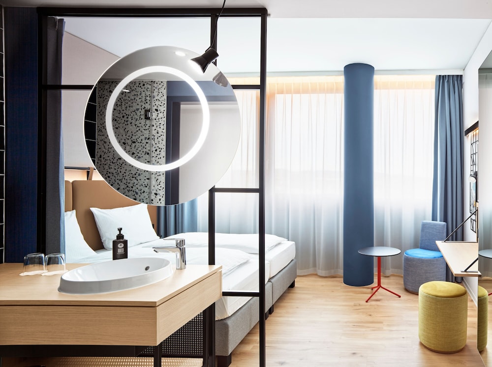 COMFORT, DOUBLE BED