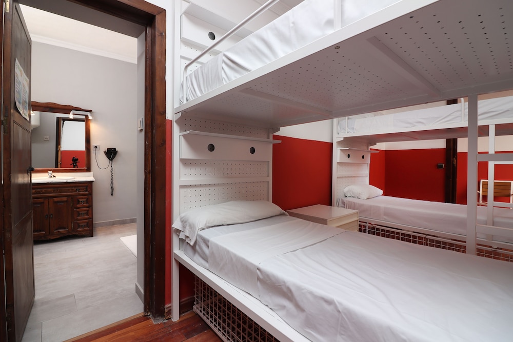 Feel Hostel City Center 17/62
