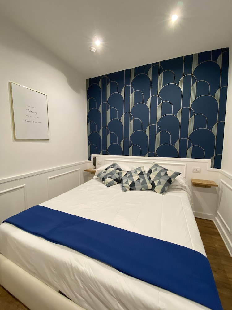 SUPERIOR, DOUBLE BED
