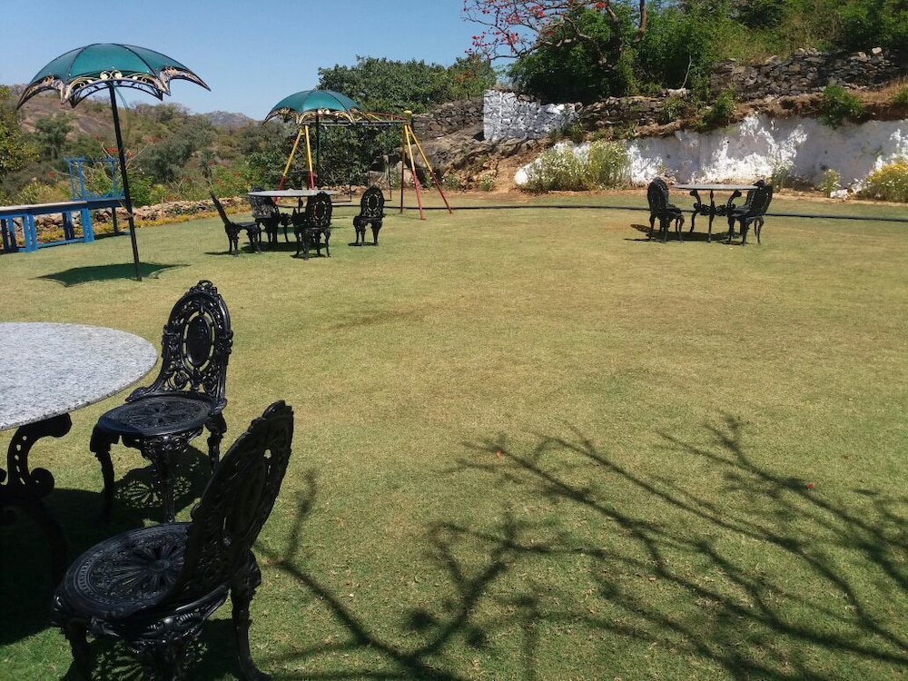 Hotel Toppers Corner Mount Abu 59/67