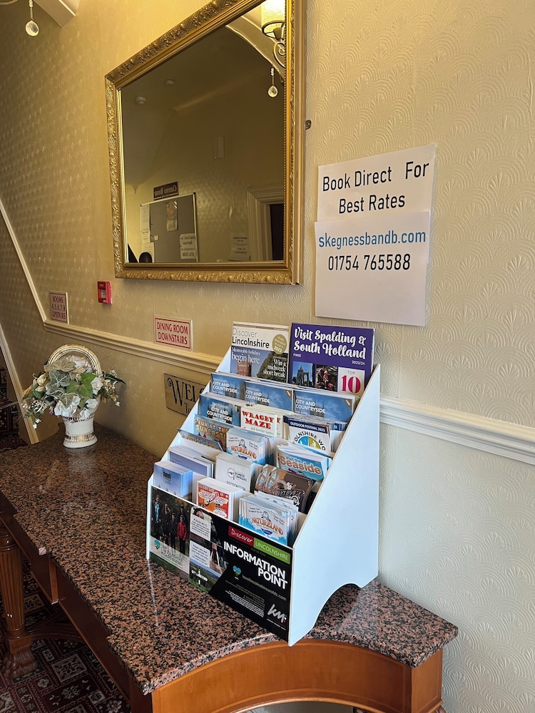 Clarence House Hotel 23/47
