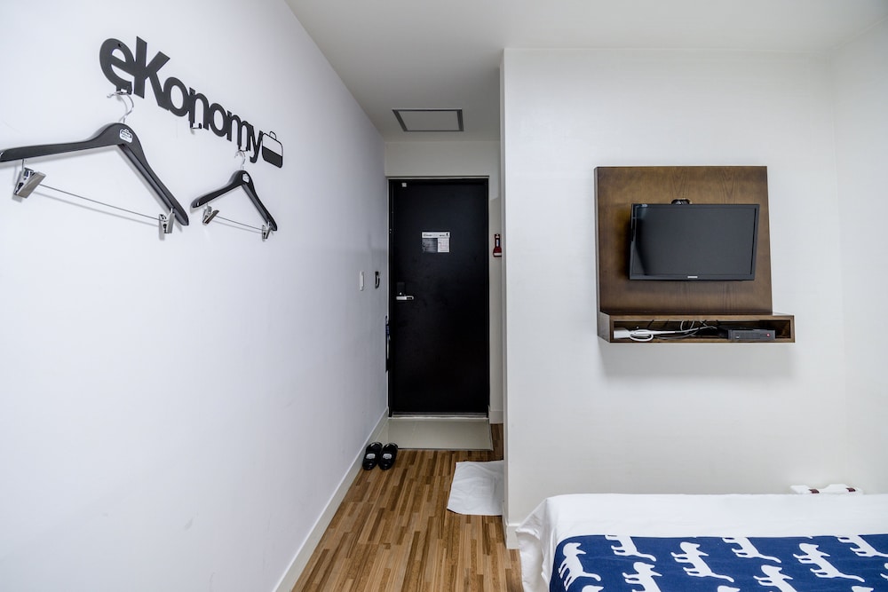 EKONOMY HOTEL HAEUNDAE 32/66