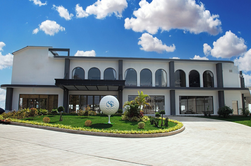 Savan Resorts 5/69
