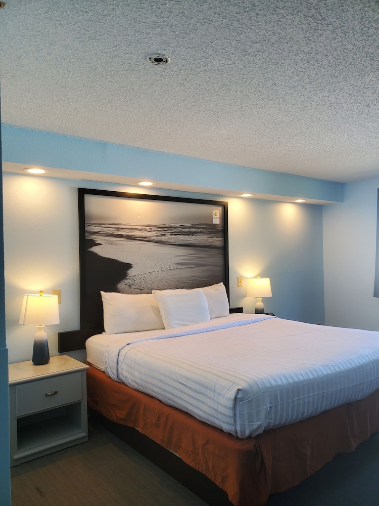 Coastal Inn & Suites Wilmington NC (ex Super 8 Wilmington) 13/27