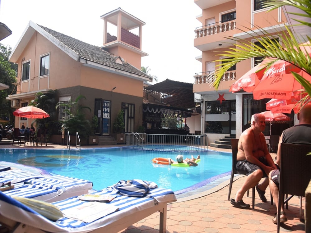 TICLO RESORTS 38/47