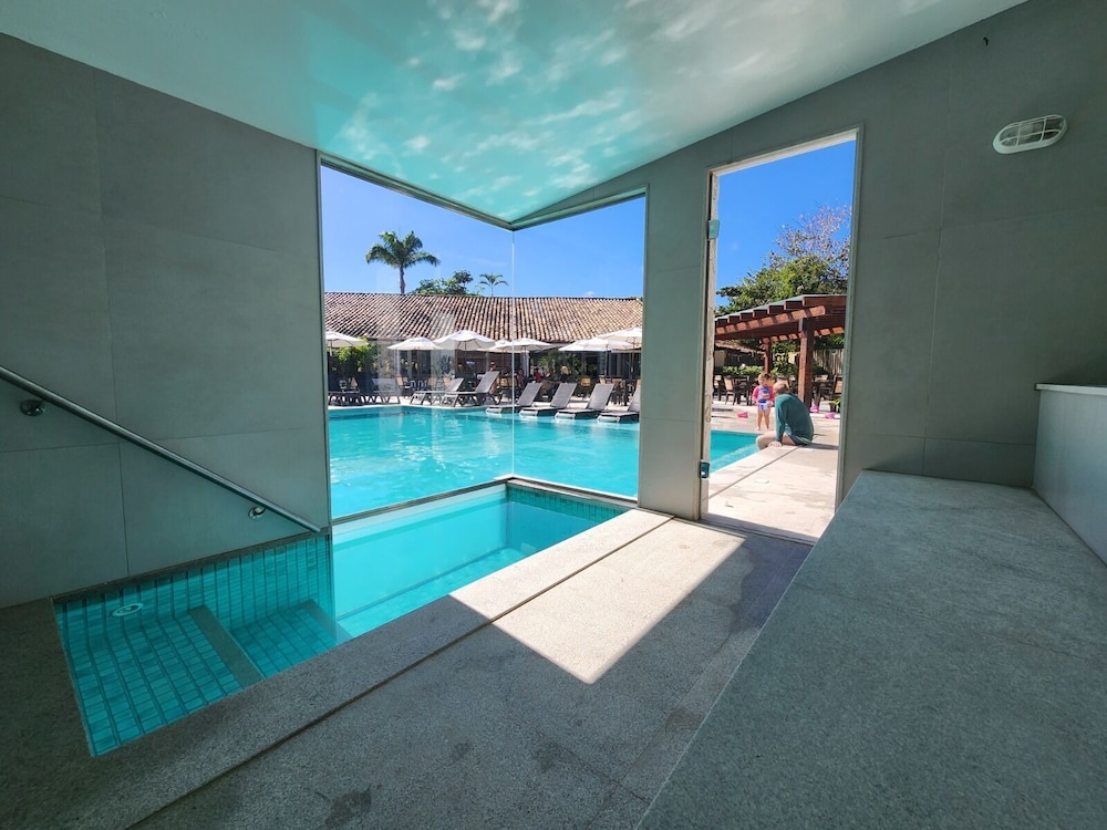 swimming pool spa