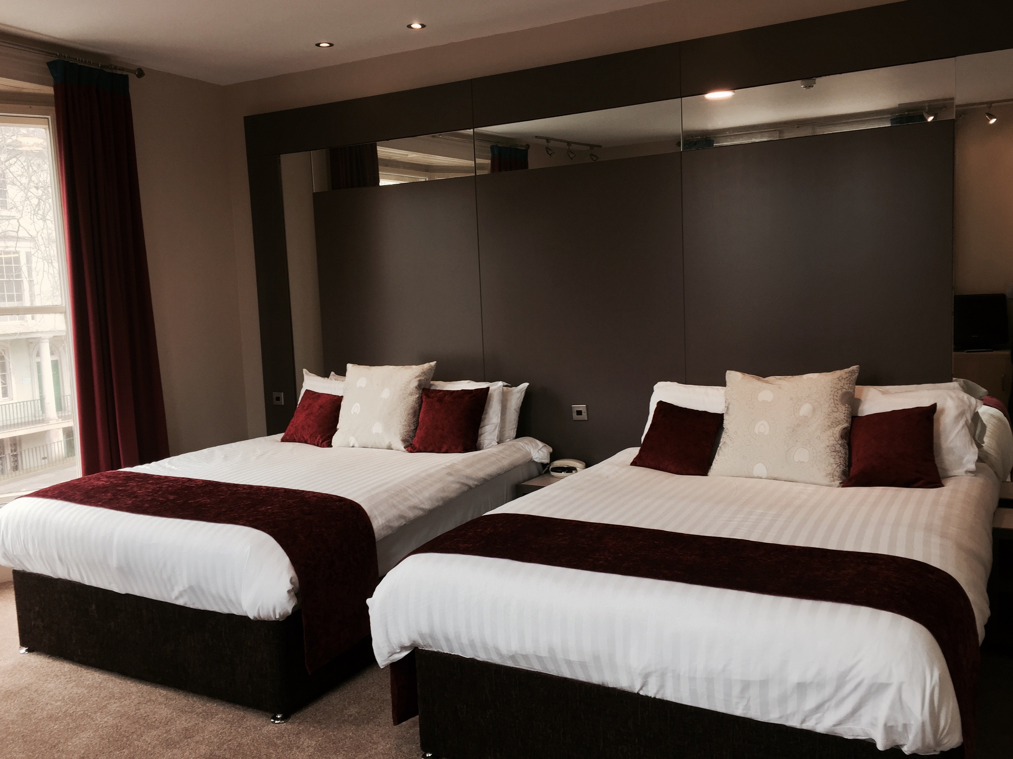 Regent Hotel 8/42
