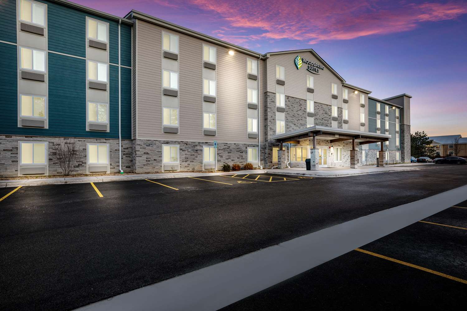 WoodSpring Suites Gurnee - Chicago 4/24