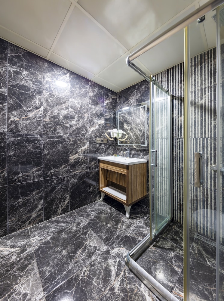 Dem Istanbul Airport Hotel 28/52