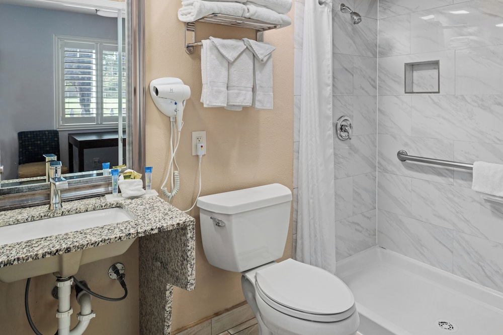 Morro Shores Inn And Suites 64/67
