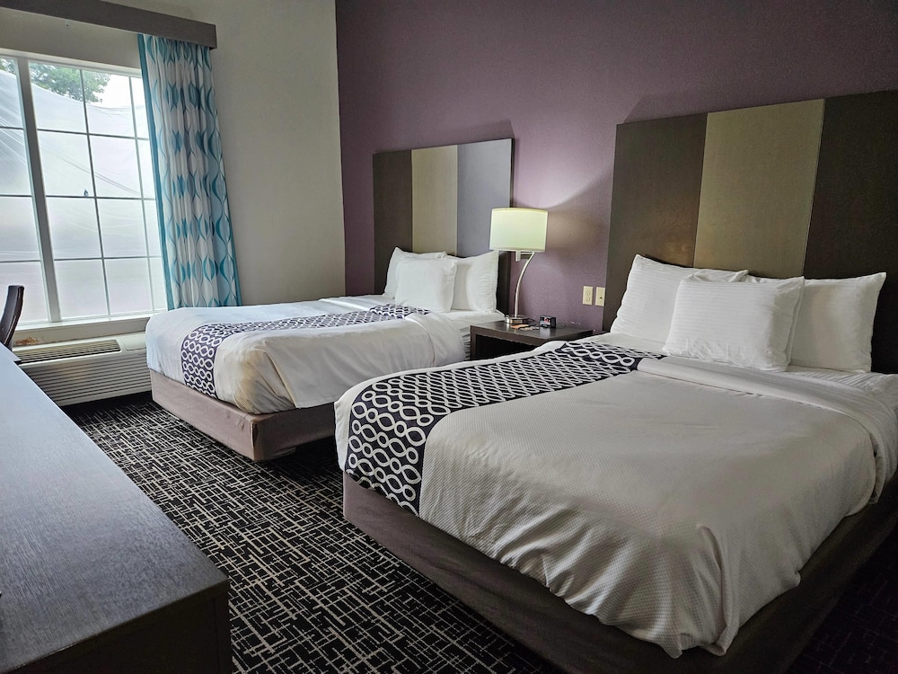 Standard, 2 Queen Beds