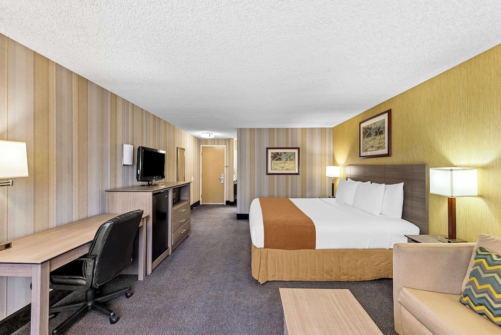 غرفة قياسية بسرير كينج لذوي الإعاقة، Best Western Cascadia Inn 3/7