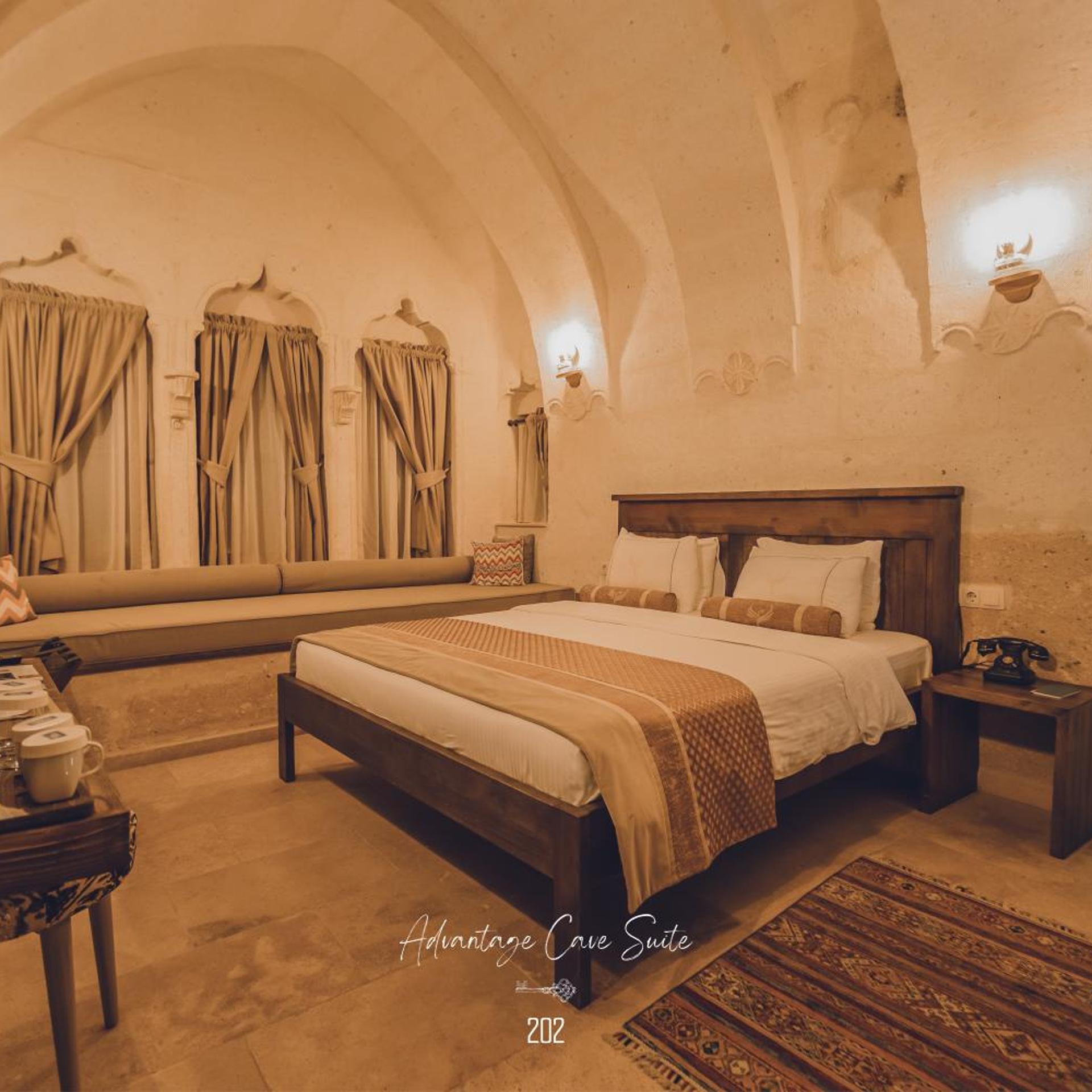 Cave, Advantage, Nino Cave Suites 5/10