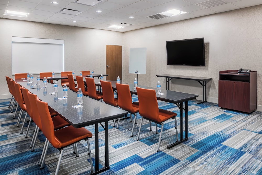 Holiday Inn Express And Suites West Plains Southwest 59/63