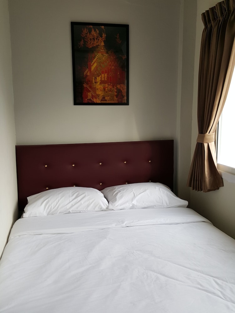 Bangkok Check Inn 20/70