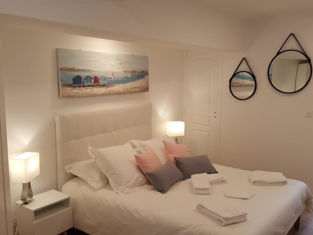 Castel Bayeux Guesthouse 9/50
