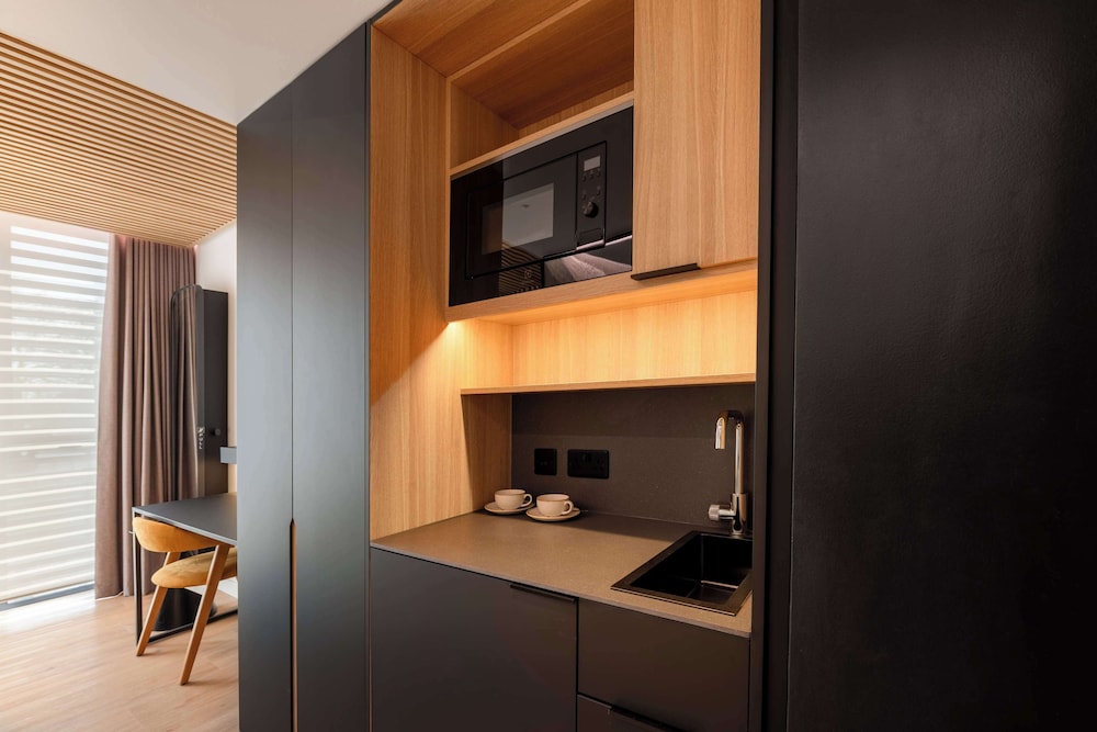 YOTELPAD London Stratford, Select by Hilton 49/50