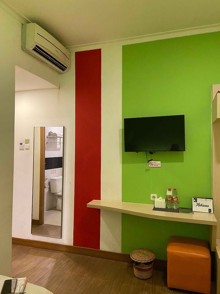 Green Red Hotel Syariah Jombang 73/73
